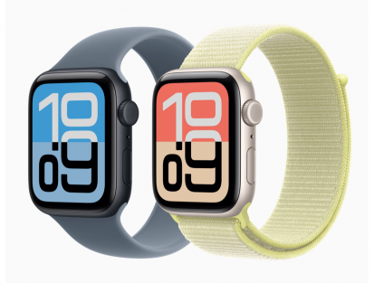 Apple Watch SE 3 smartwatch with aluminum case